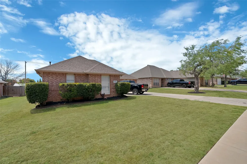 1800 Buena Vista Drive Denton, TX 76210