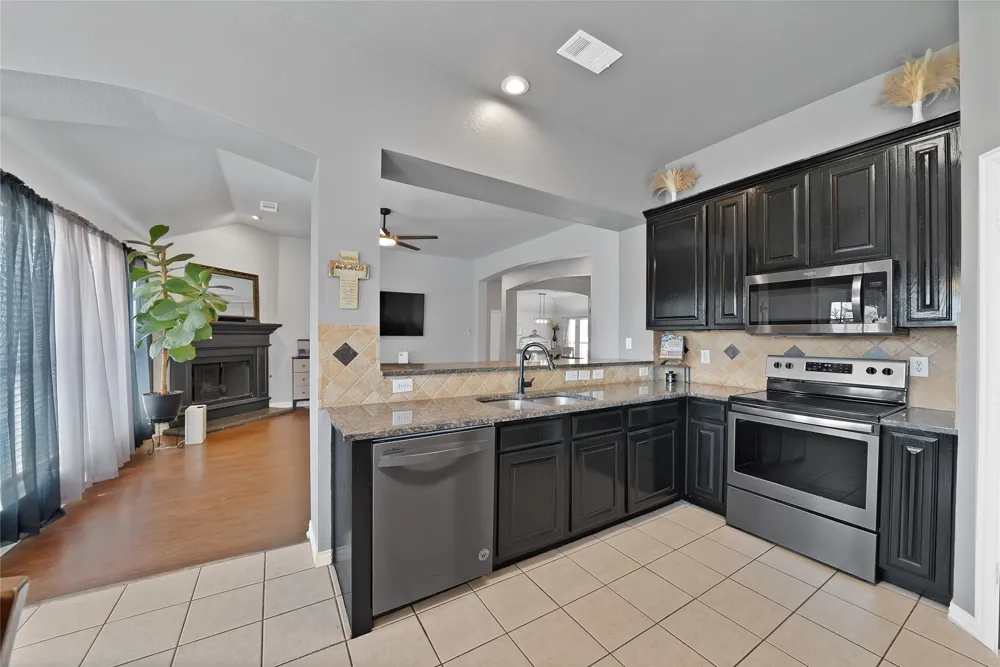 1800 Buena Vista Drive Denton, TX 76210
