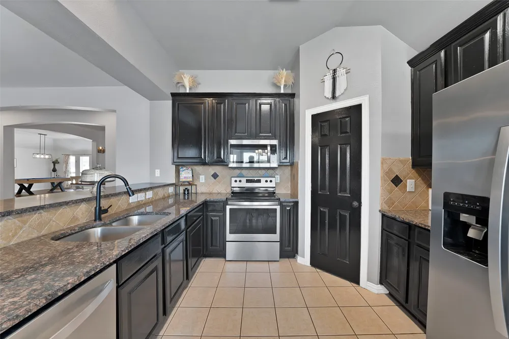 1800 Buena Vista Drive Denton, TX 76210