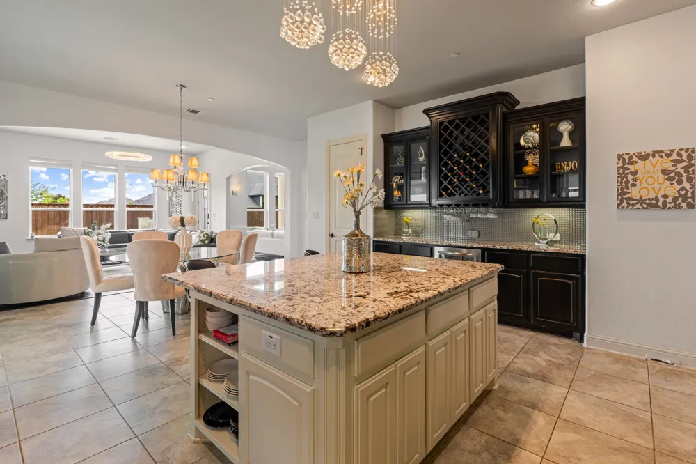 2182 Saxon Way Allen, TX 75013