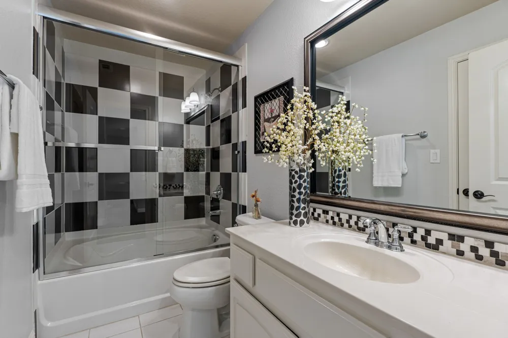 2182 Saxon Way Allen, TX 75013