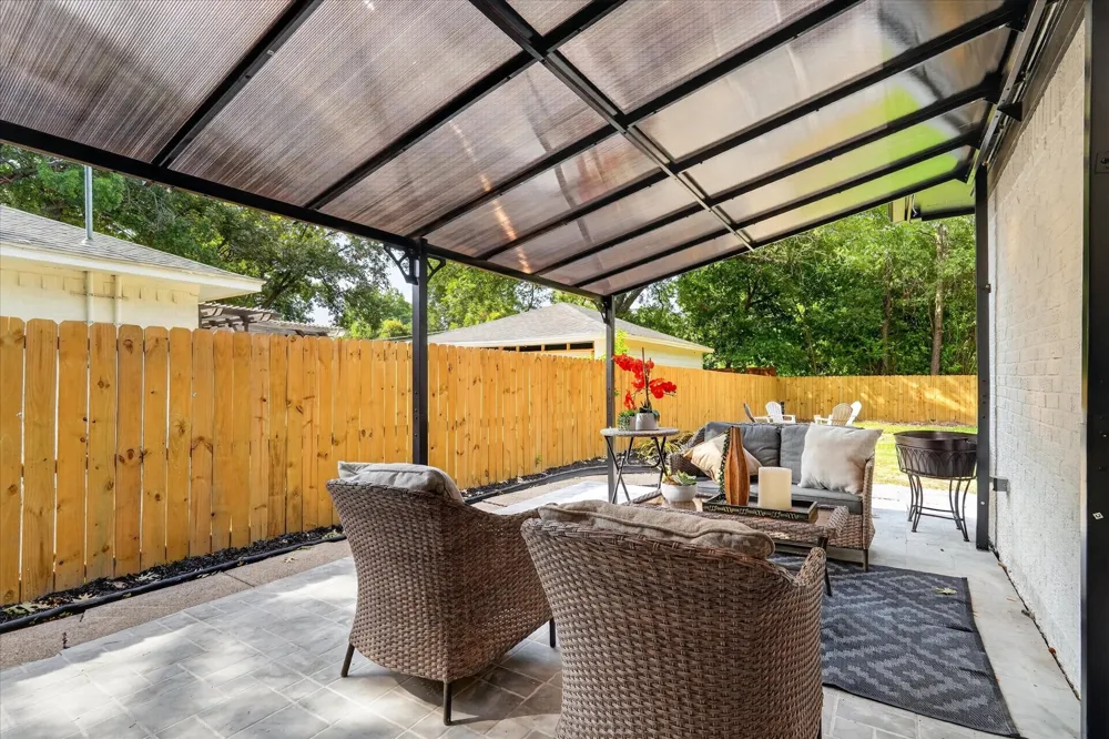 2208 Springhill Drive Dallas, TX 75228