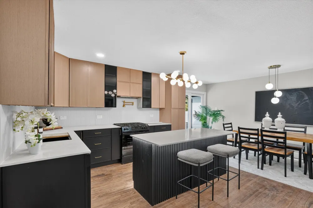 2208 Springhill Drive Dallas, TX 75228