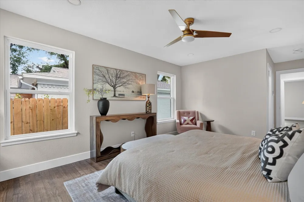 2208 Springhill Drive Dallas, TX 75228