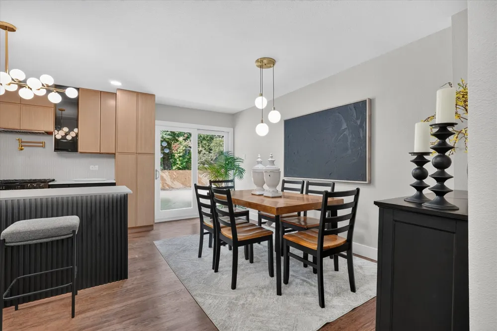 2208 Springhill Drive Dallas, TX 75228