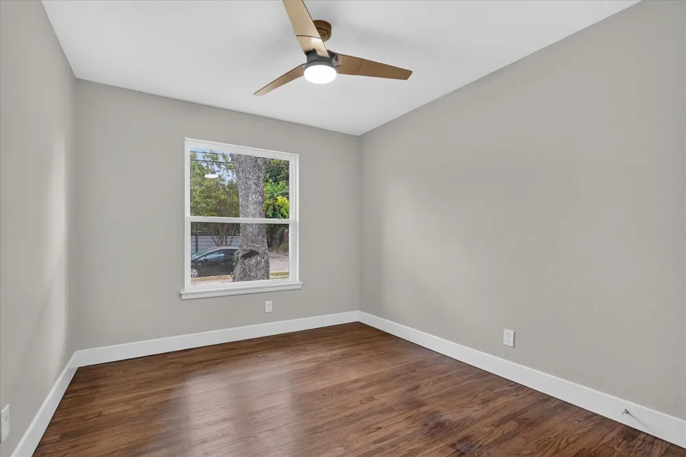 2208 Springhill Drive Dallas, TX 75228
