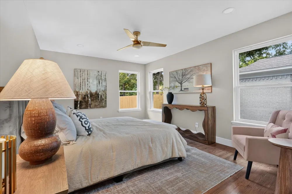 2208 Springhill Drive Dallas, TX 75228