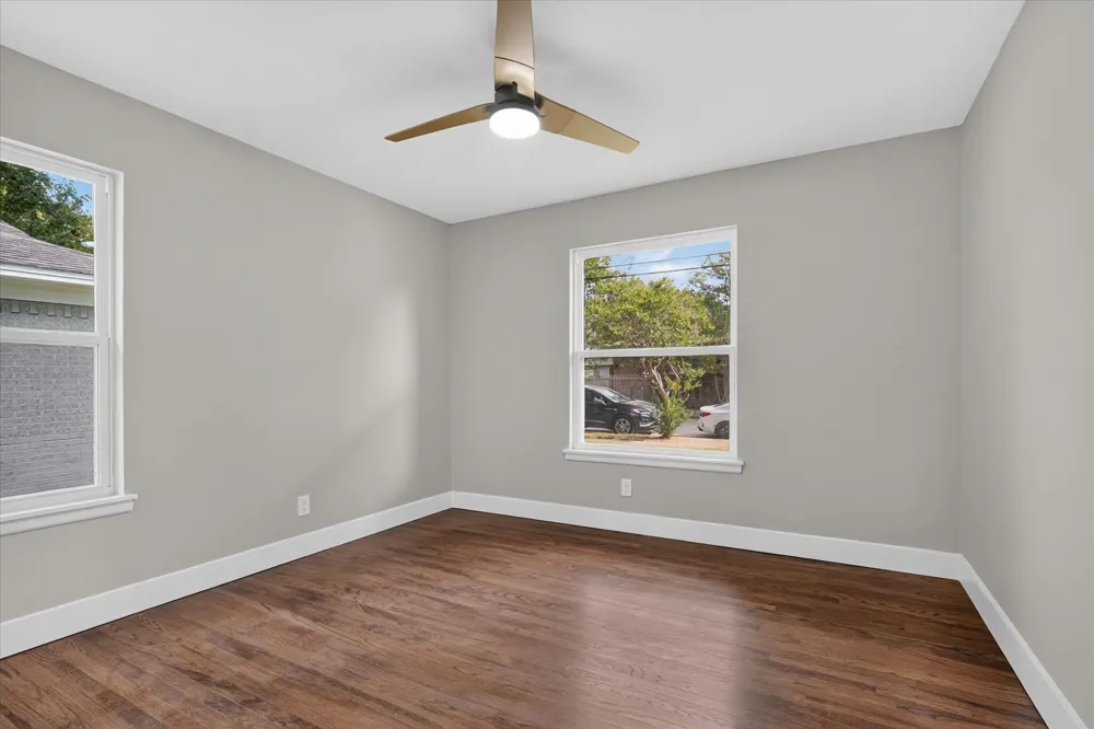 2208 Springhill Drive Dallas, TX 75228