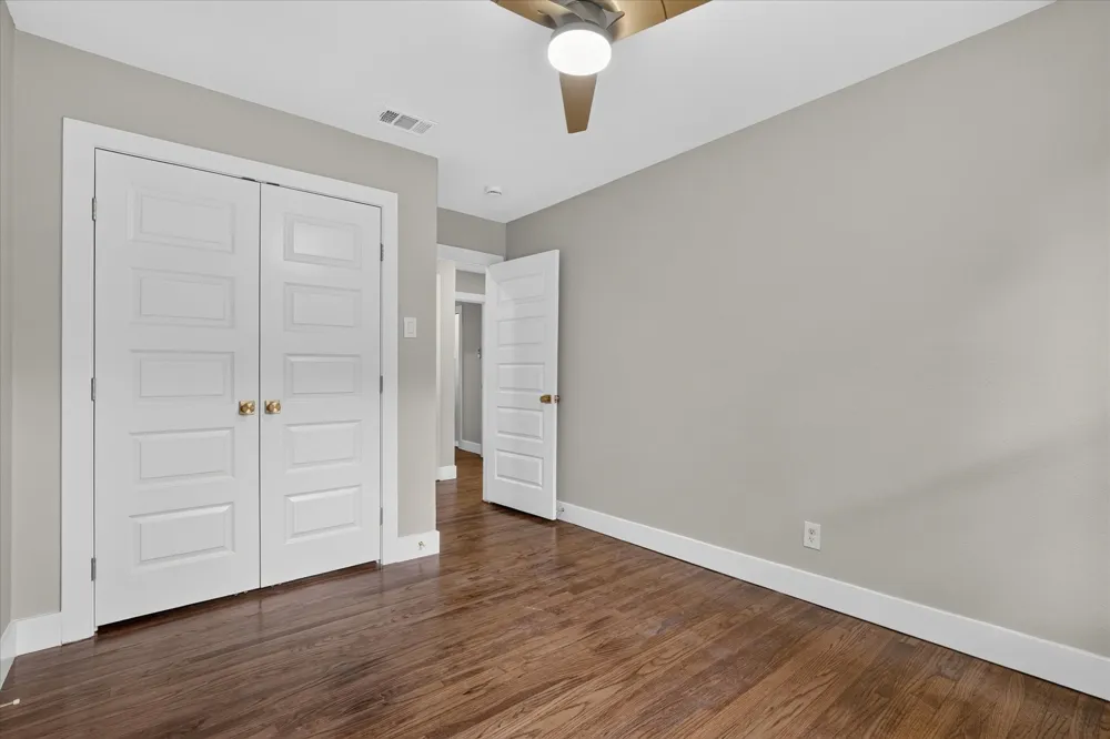 2208 Springhill Drive Dallas, TX 75228