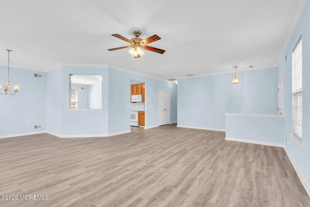 16 Tisdale Road Manchester, NJ 08759