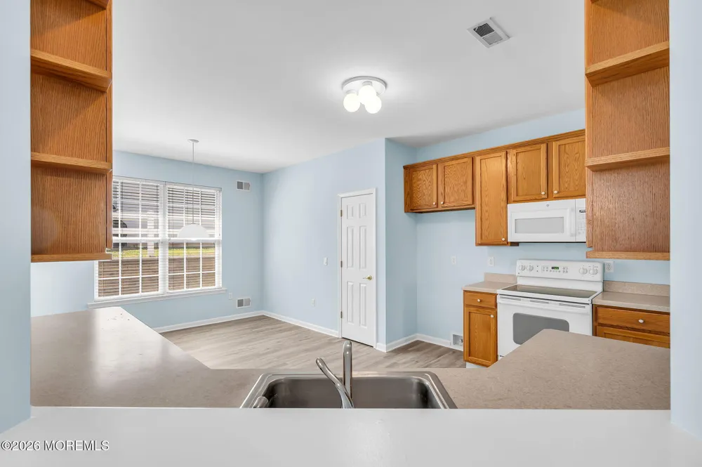 16 Tisdale Road Manchester, NJ 08759