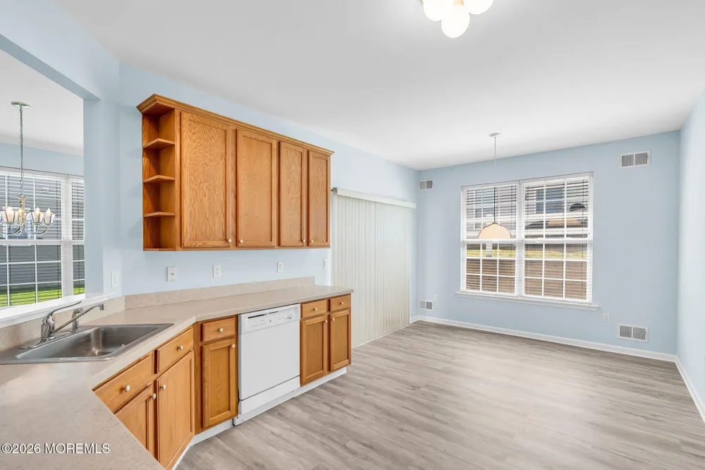 16 Tisdale Road Manchester, NJ 08759