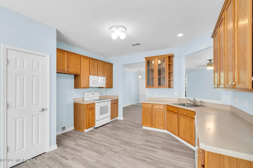 16 Tisdale Road Manchester, NJ 08759