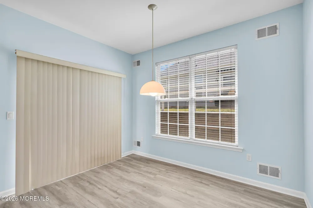 16 Tisdale Road Manchester, NJ 08759