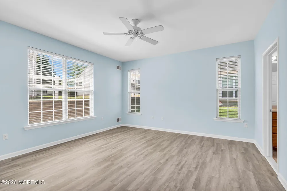 16 Tisdale Road Manchester, NJ 08759