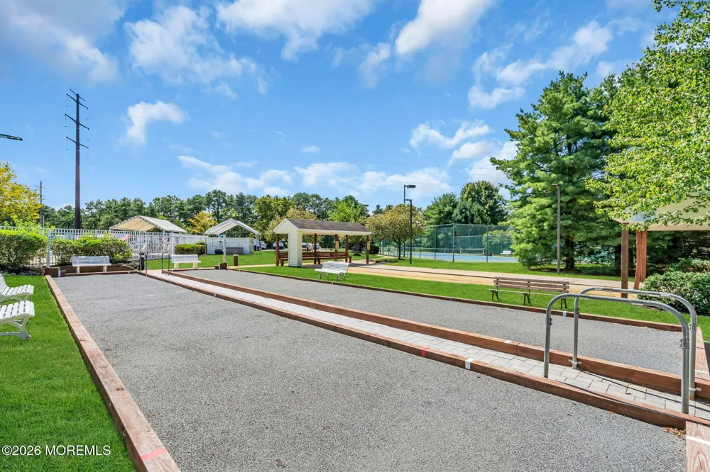16 Tisdale Road Manchester, NJ 08759