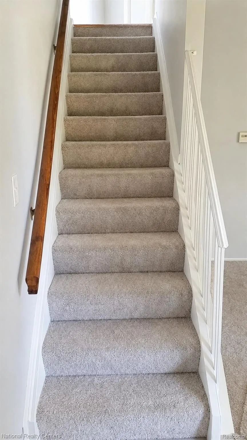 8697 KENNEDY CIRCLE #1 Warren City, MI 48093