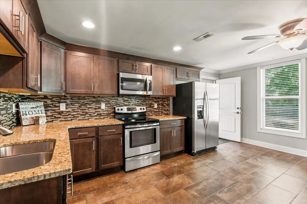2356 Gale Lane Chattanooga, TN 37421