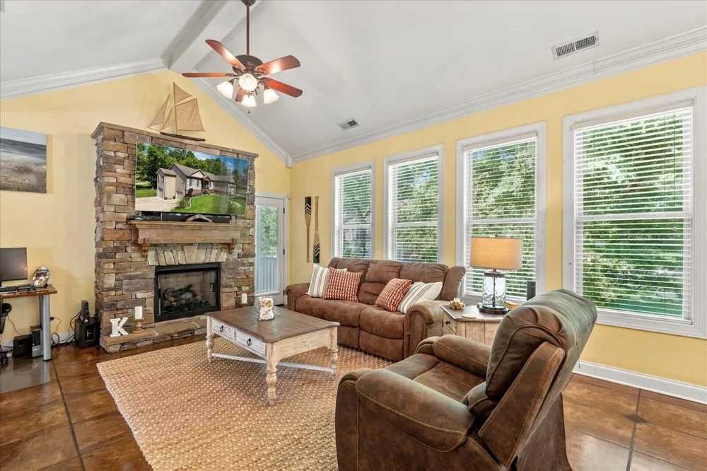 2356 Gale Lane Chattanooga, TN 37421