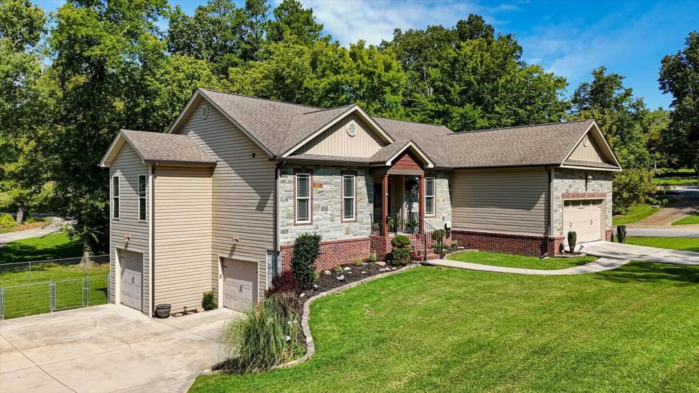 2356 Gale Lane Chattanooga, TN 37421