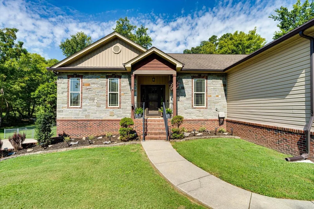 2356 Gale Lane Chattanooga, TN 37421