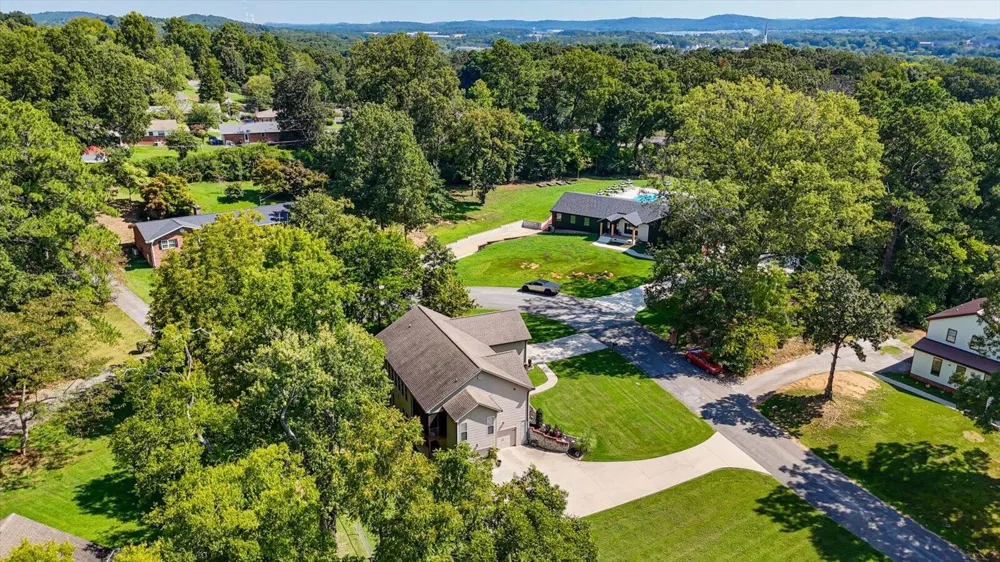 2356 Gale Lane Chattanooga, TN 37421