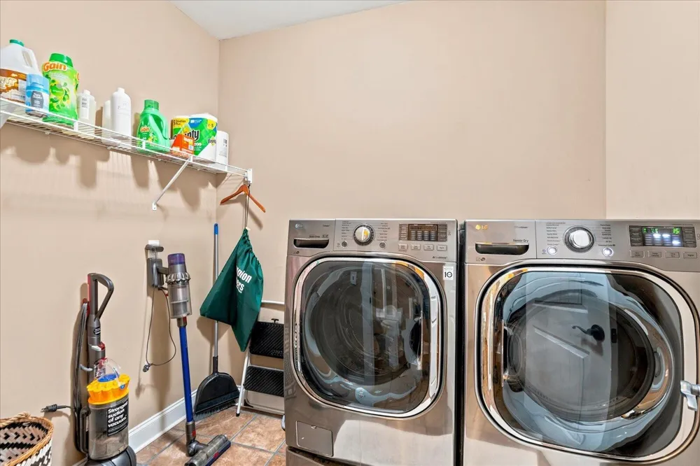 2356 Gale Lane Chattanooga, TN 37421