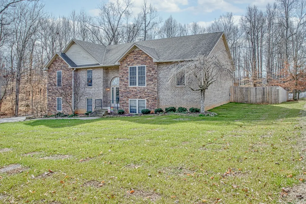 715 Stoneybrook Ct Cookeville, TN 38506