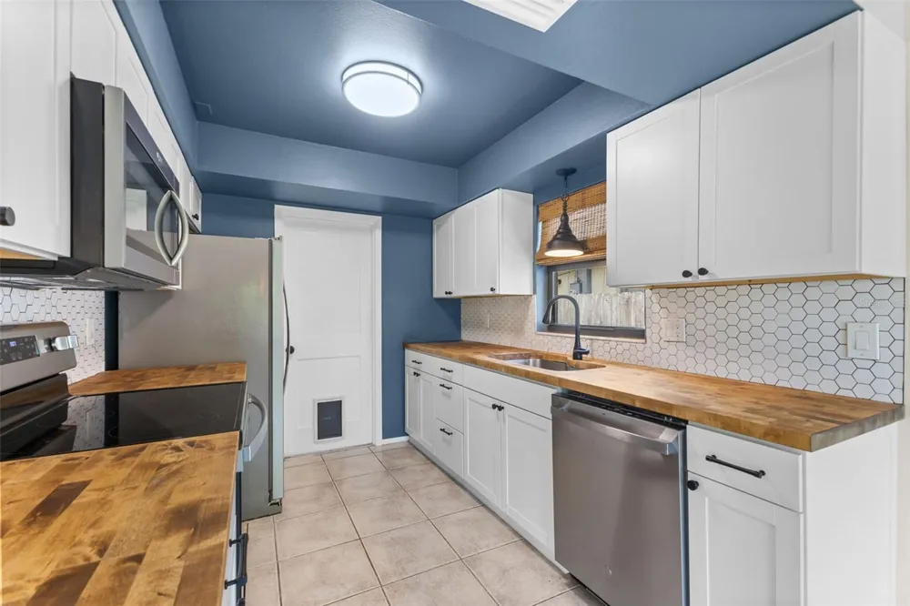 1840 RITA STREET Sarasota, FL 34231