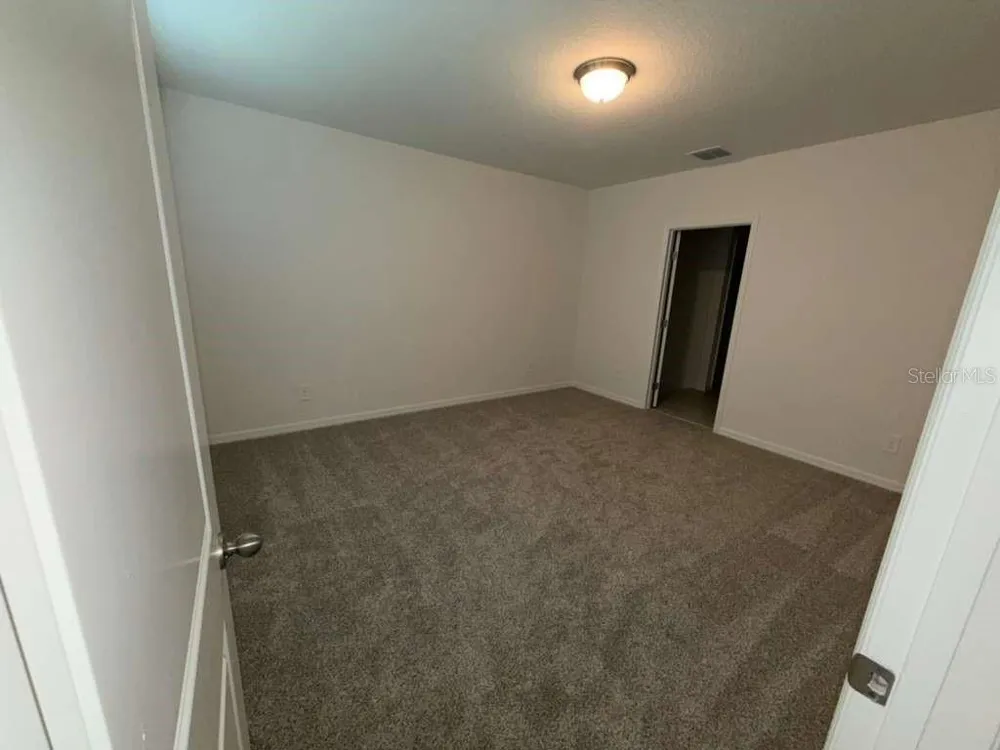 5501 CLOVE ROW Haines City, FL 33844