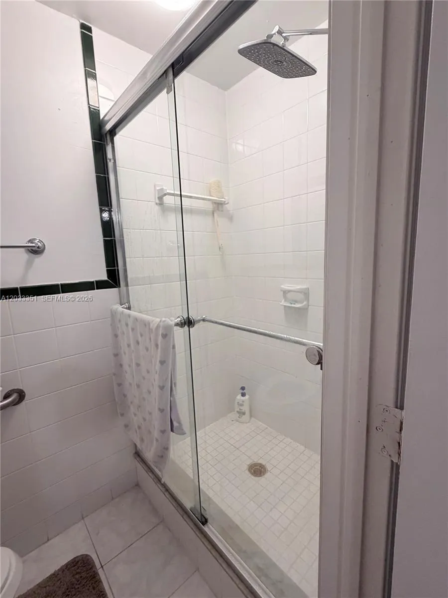 301 Bonaventure Blvd #7 Weston, FL 33326