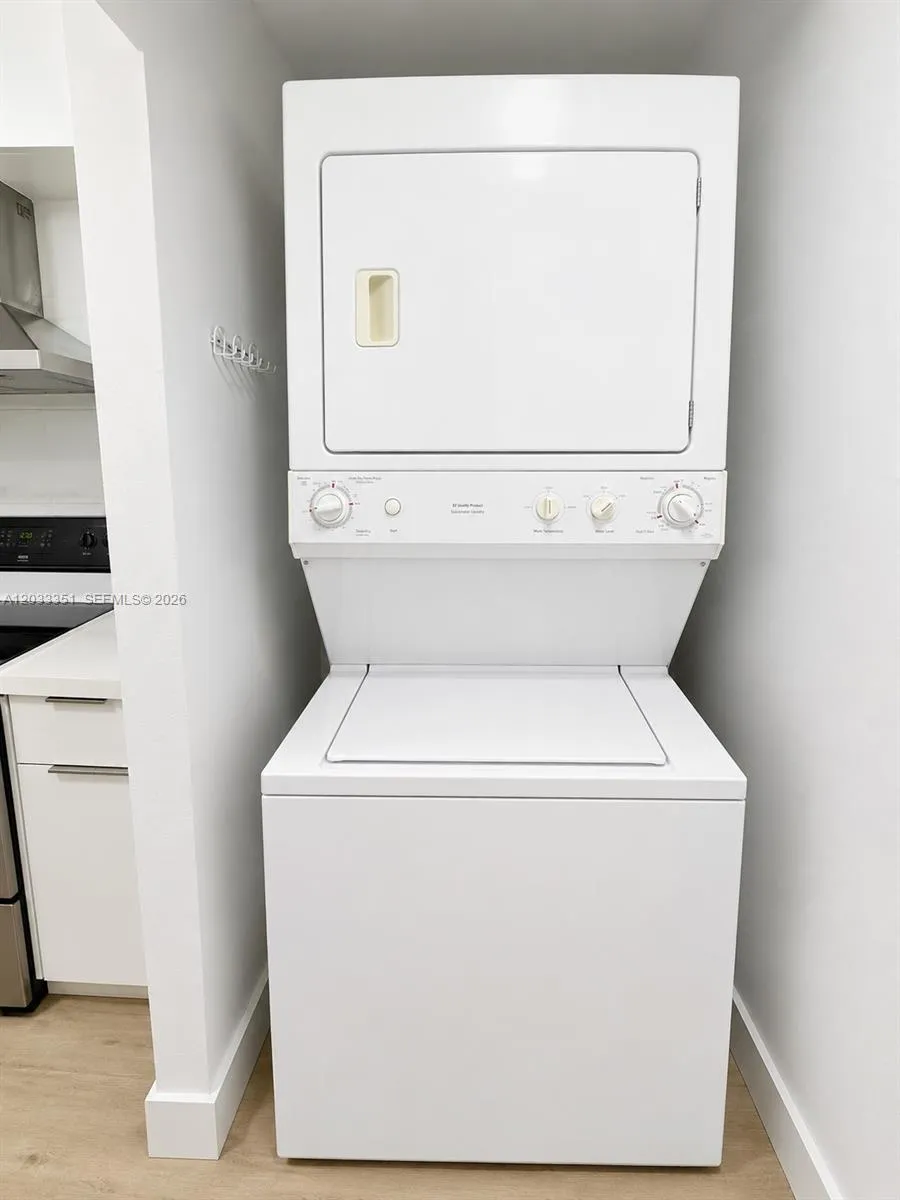 301 Bonaventure Blvd #7 Weston, FL 33326