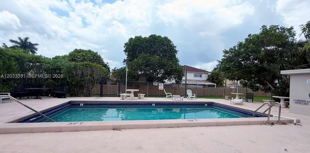 301 Bonaventure Blvd #7 Weston, FL 33326