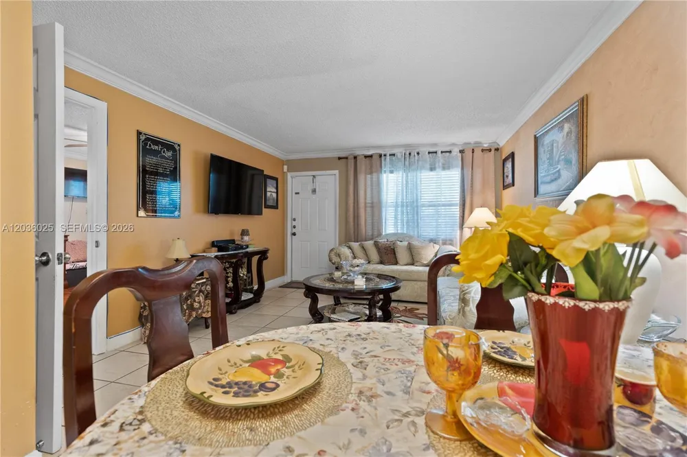 3777 NW 78th Ave #9C Davie, FL 33024