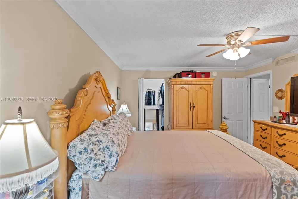 3777 NW 78th Ave #9C Davie, FL 33024