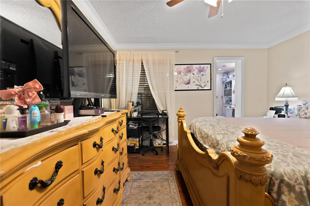 3777 NW 78th Ave #9C Davie, FL 33024