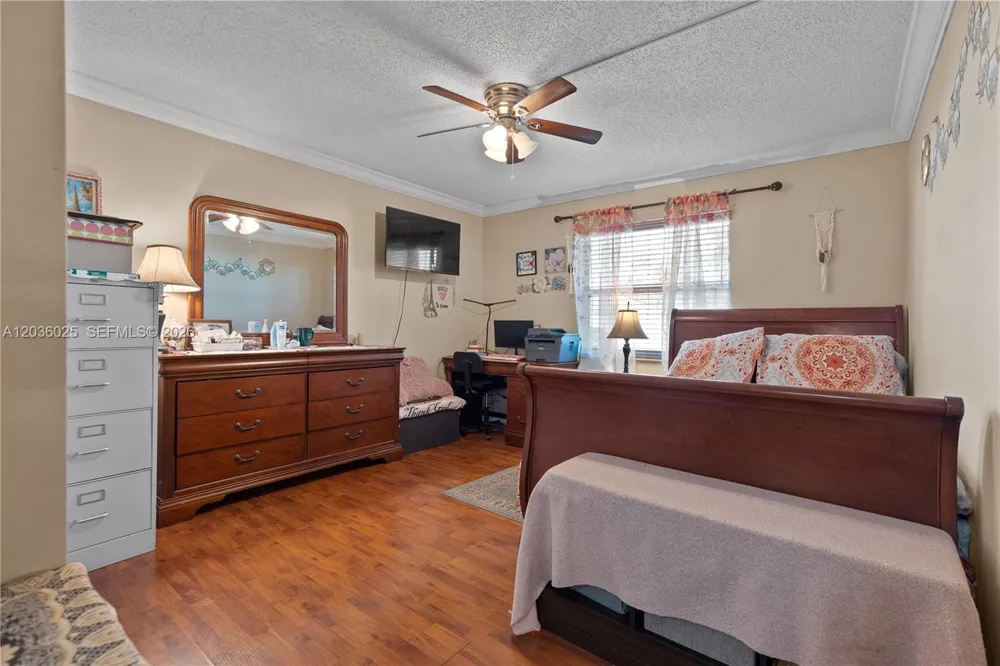 3777 NW 78th Ave #9C Davie, FL 33024