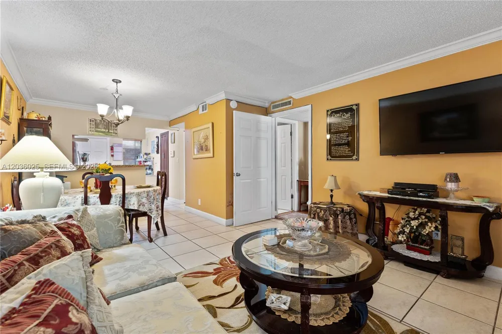 3777 NW 78th Ave #9C Davie, FL 33024