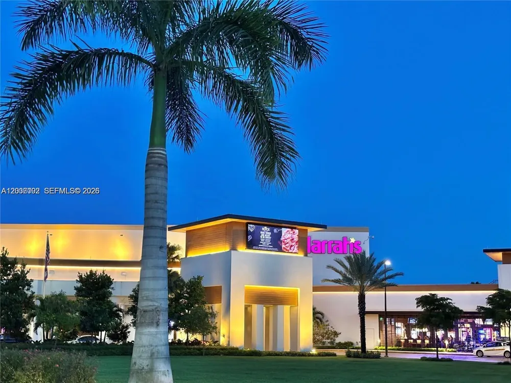 3051 S Palm Aire Dr #102 Pompano Beach, FL 33069
