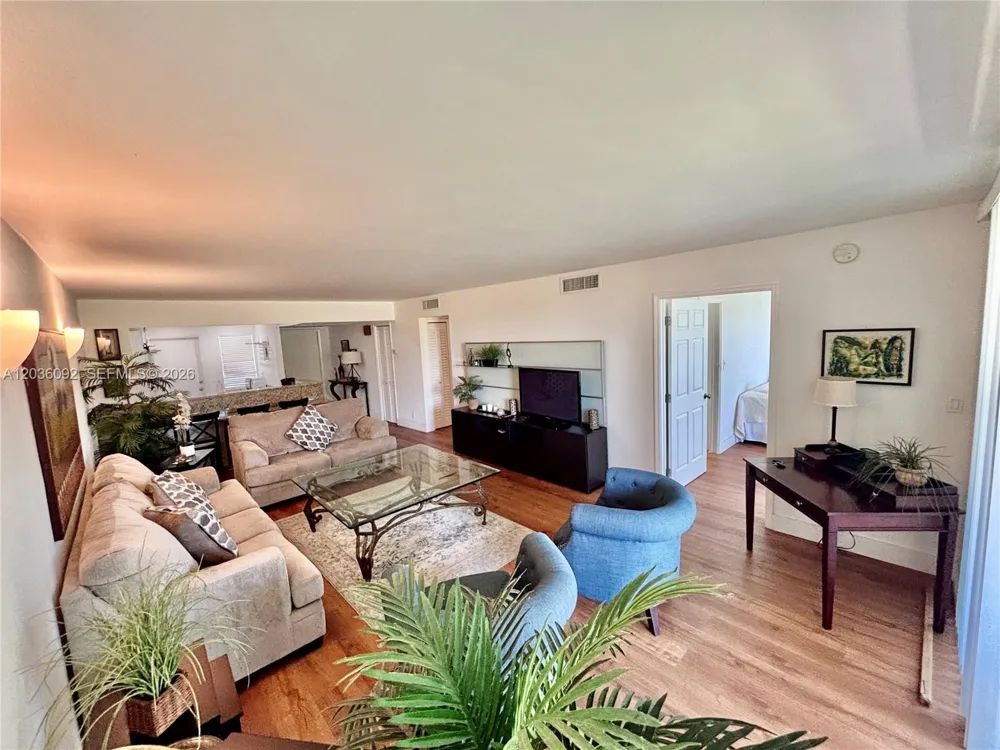 3051 S Palm Aire Dr #102 Pompano Beach, FL 33069