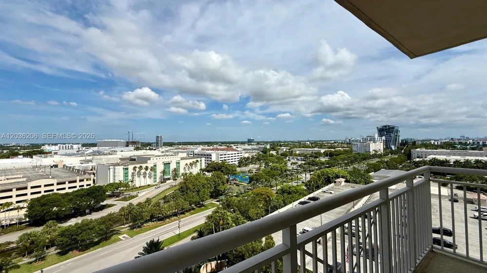 19501 W Country Club Dr #1212 Aventura, FL 33180