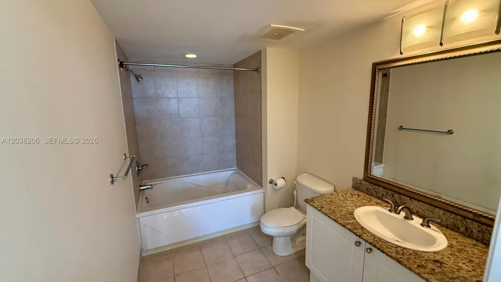 19501 W Country Club Dr #1212 Aventura, FL 33180