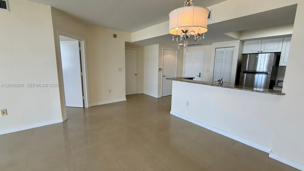 19501 W Country Club Dr #1212 Aventura, FL 33180