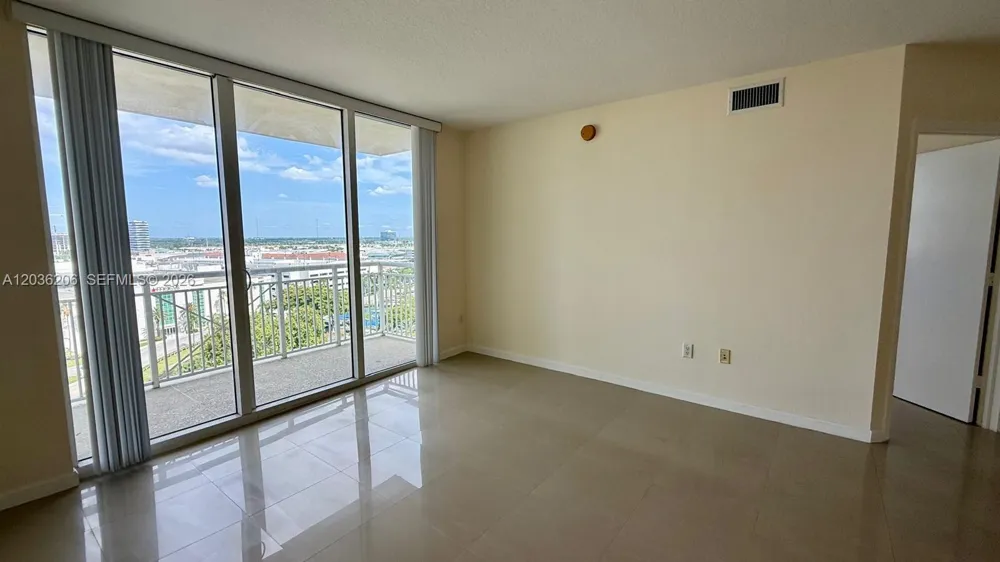 19501 W Country Club Dr #1212 Aventura, FL 33180
