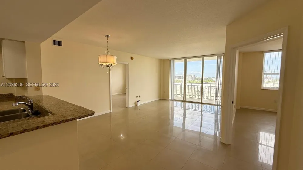 19501 W Country Club Dr #1212 Aventura, FL 33180