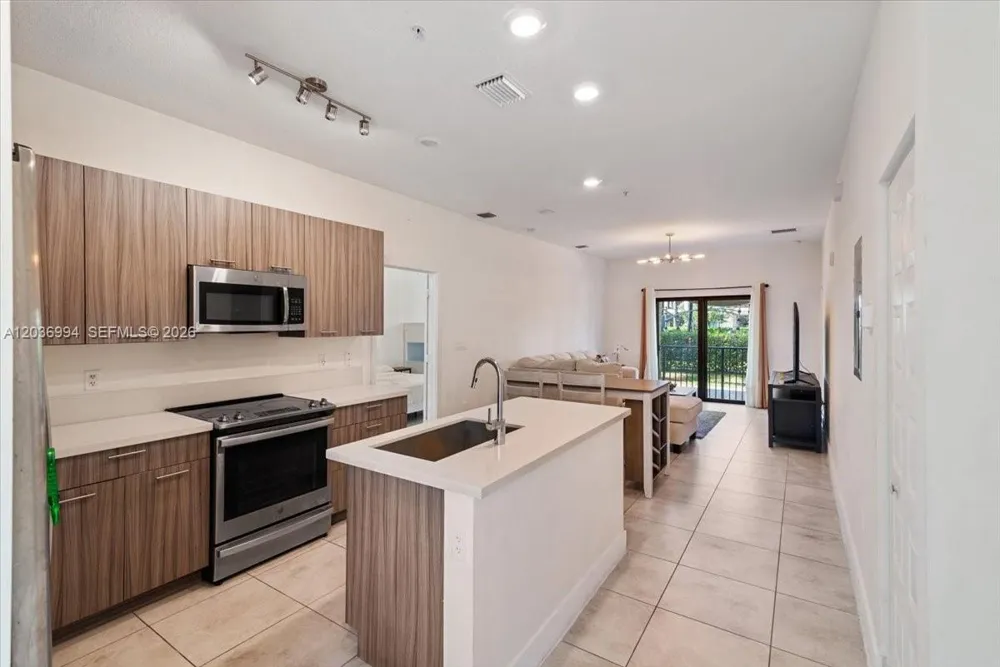 4636 NW 84th Ave #13 Doral, FL 33166
