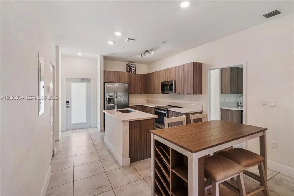 4636 NW 84th Ave #13 Doral, FL 33166