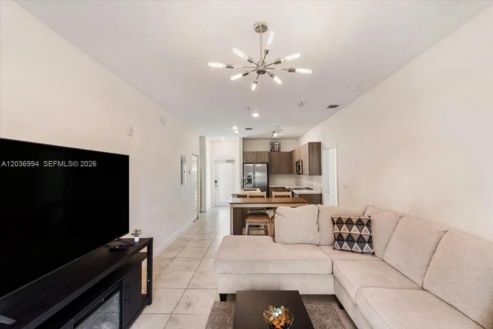 4636 NW 84th Ave #13 Doral, FL 33166
