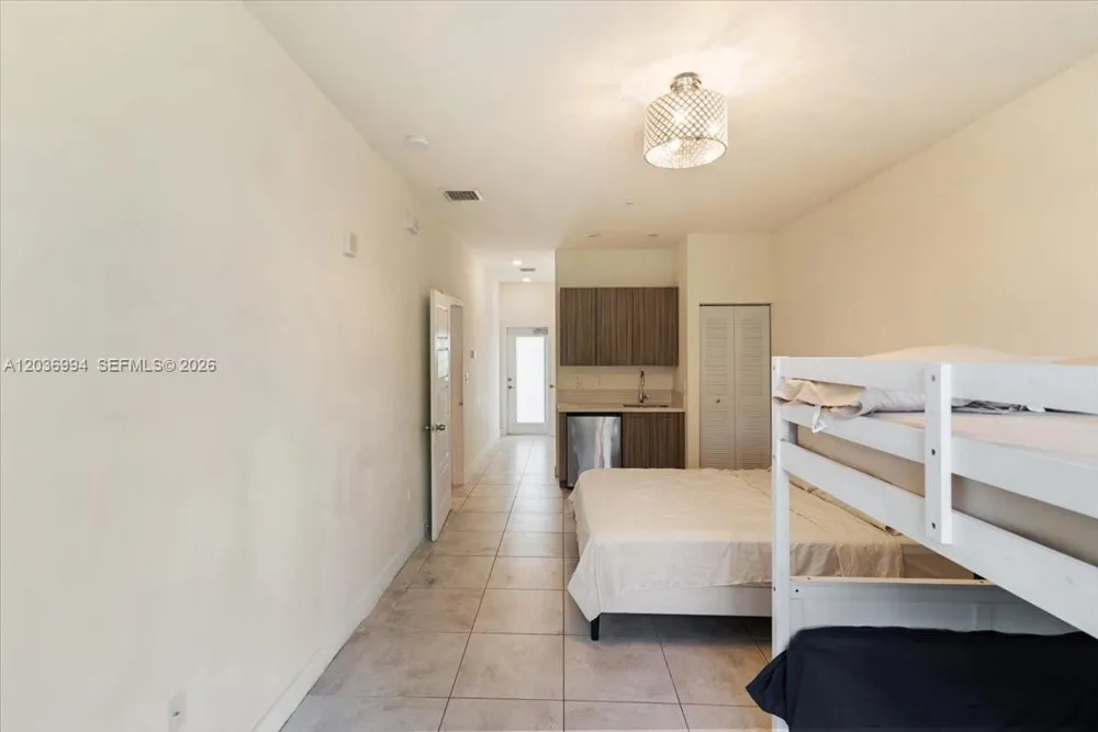 4636 NW 84th Ave #13 Doral, FL 33166