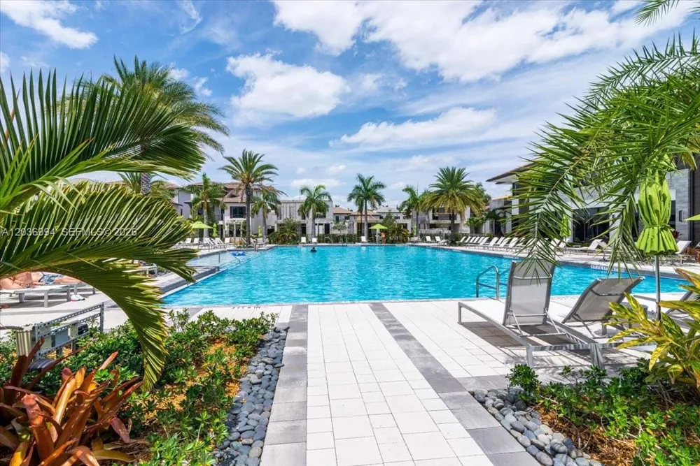 4636 NW 84th Ave #13 Doral, FL 33166